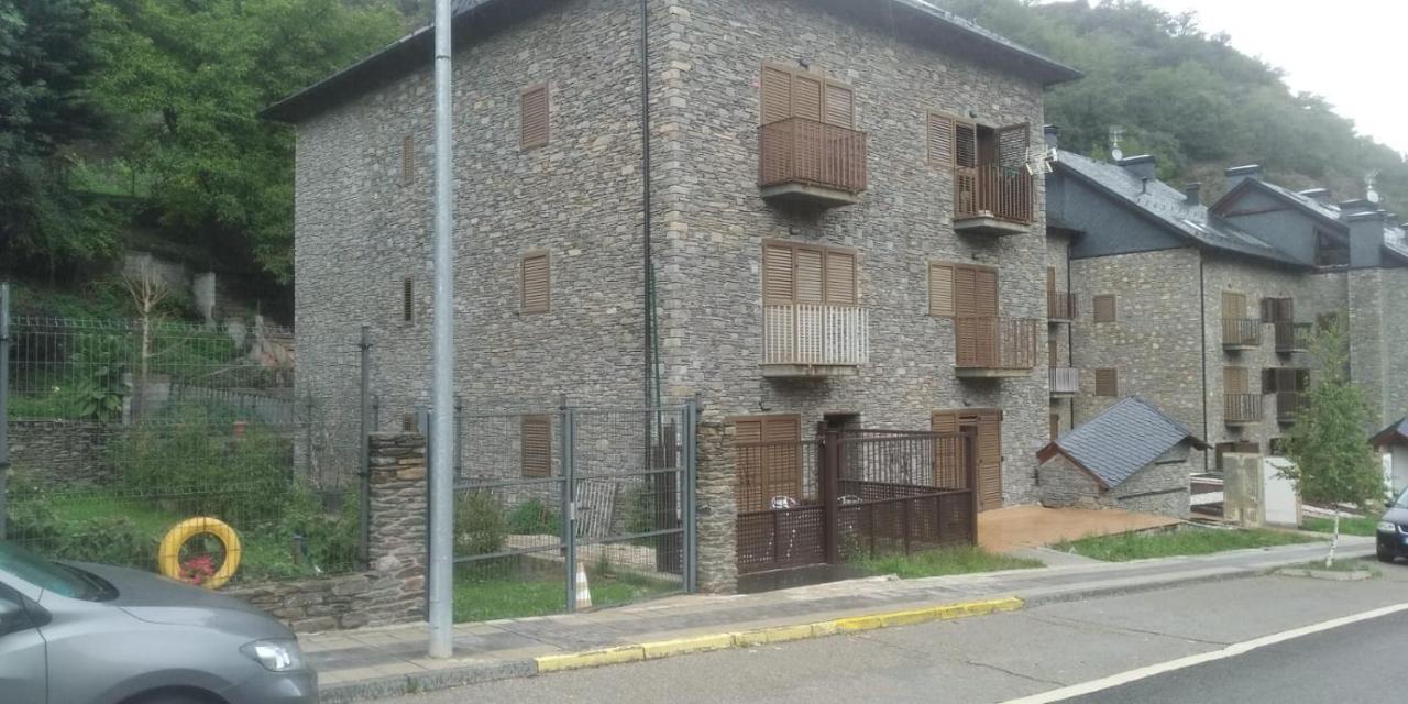 Atic Del Cardos Appartement Ribera de Cardós Buitenkant foto